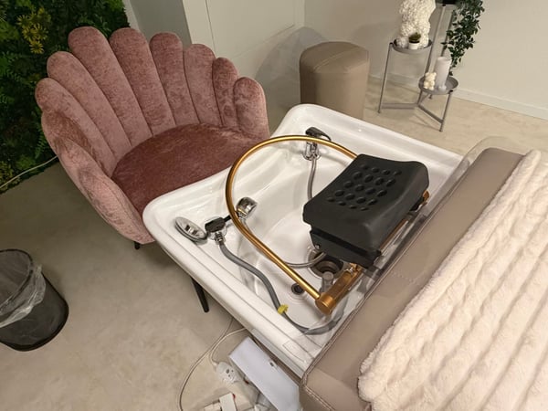 Verkauf Beauty Studio inkl. GmbH – komplett neu aufgebaut, zentrale Lage Kriens 16