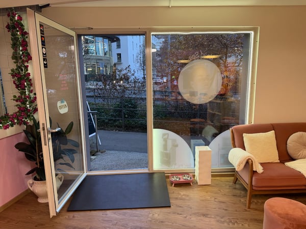 Verkauf Beauty Studio inkl. GmbH – komplett neu aufgebaut, zentrale Lage Kriens 24