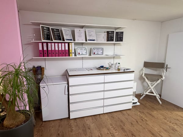 Verkauf Beauty Studio inkl. GmbH – komplett neu aufgebaut, zentrale Lage Kriens 9