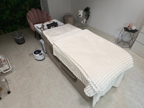 Verkauf Beauty Studio inkl. GmbH – komplett neu aufgebaut, zentrale Lage Kriens 15