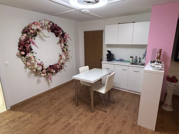 Verkauf Beauty Studio inkl. GmbH – komplett neu aufgebaut, zentrale Lage Kriens 10