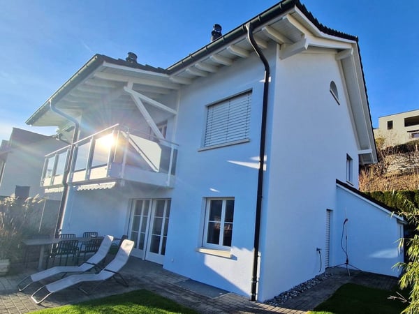 1.5-Zimmer- Doppelhaushälfte mit privatem Seezugang 1