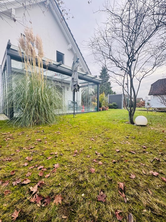 Freistehendes Familienidyll mit Garten, Sauna, Fitness & Photovoltaik 24