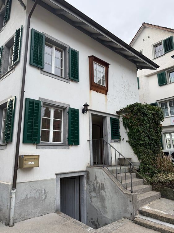 Freistehendes 1.5-Zimmer-Haus Balkon & miniatur Garten i 1