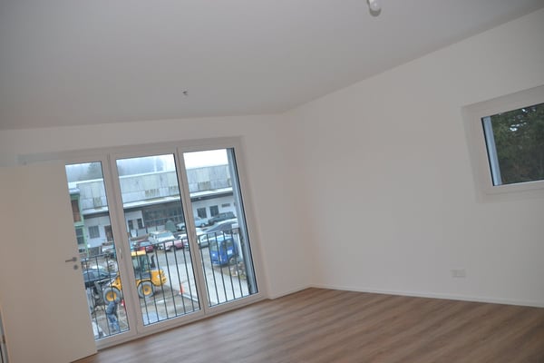 Moderne 1.5-Zimmer-Neubau-Wohnung in Auw 7