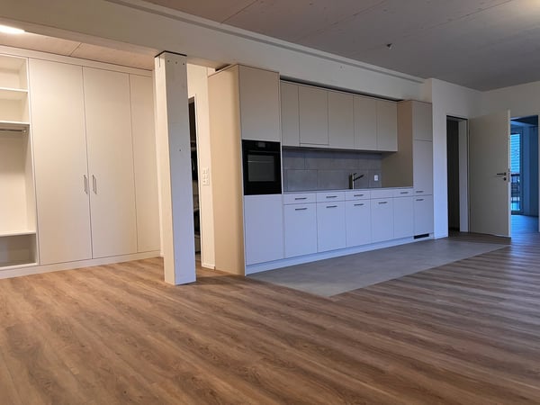 Moderne 1.5-Zimmer-Neubau-Wohnung in ruhiger Lage in Auw 2