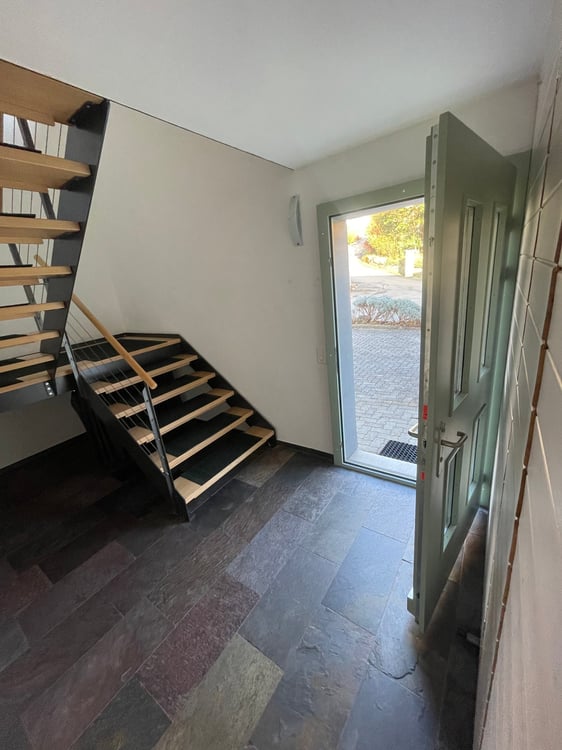 Grosszügige 1.5-Zimmer-Wohnung mit historischem Charme in Dachsen 24