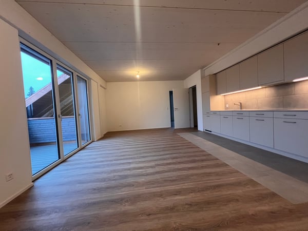 Moderne 1.5-Zimmer-Neubau-Wohnung in Auw mit Balkon 3