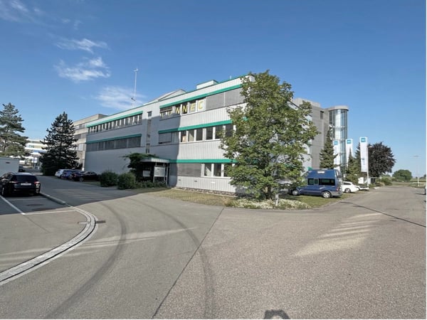 Büroräume in Schwerzenbach 1