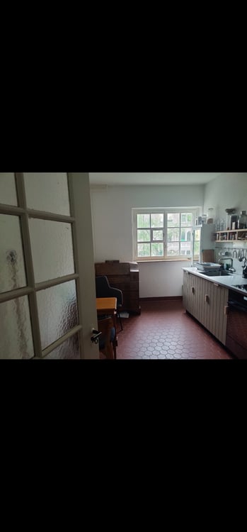 Charming 1-Room Apartment in Zürich's Sought-After 8006 District 4