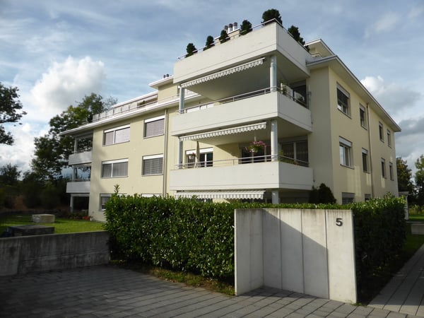 Grosszügige Wohnung an ruhiger Lage 1