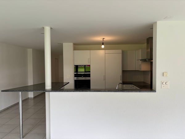 Grosszügige Wohnung an ruhiger Lage 4