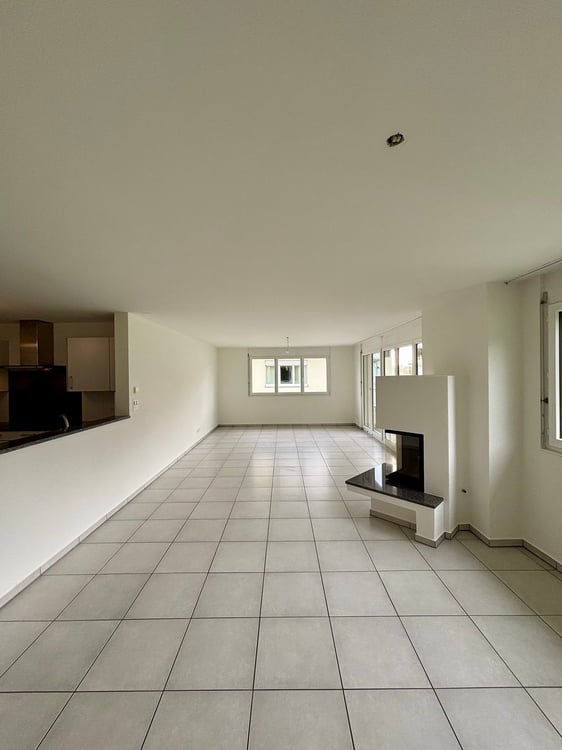 Grosszügige Wohnung an ruhiger Lage 2