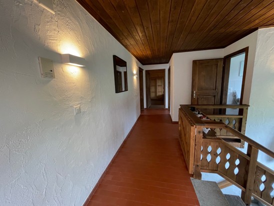 Wunderschöne Dachwohnung an zentraler Lage mit Balkon 7