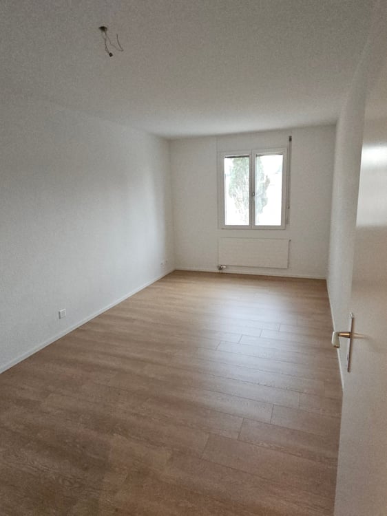 Charmantes 1.5-Zimmer-Reihenhaus in ruhiger Lage von Bonstetten (ZH) 3