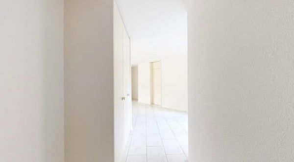 Moderne 1.5-Zimmer-Wohnung mit Balkon und Garage in Laupen BE 12