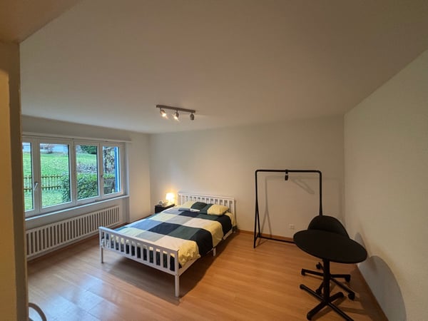 **Gemütliches Zimmer in Wohngemeinschaft mit Balkon in ruhiger Gegend von Zürich** 2