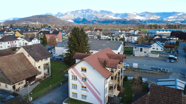 Moderne 1.5-Zimmer-Wohnung mit Balkon in Oberriet 2