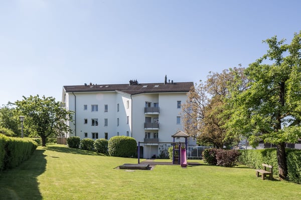 Ruhig, viel Platz, Fernsicht und nur 4 Min. zu Fuss zum Bahnhof, ebenerdig 5