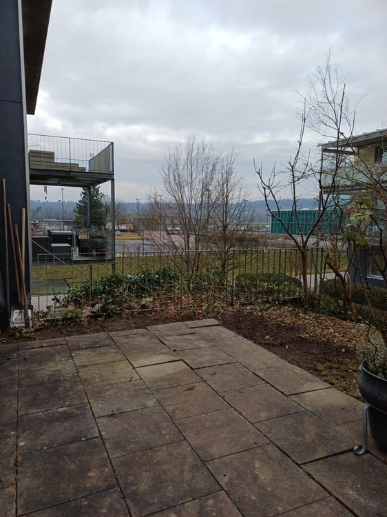 Gebäude zum Wohlfühlen: Grosszügige 1.5 Zimmer-Wohnung im Eigentumsstandard mit Blick ins Grüne 19