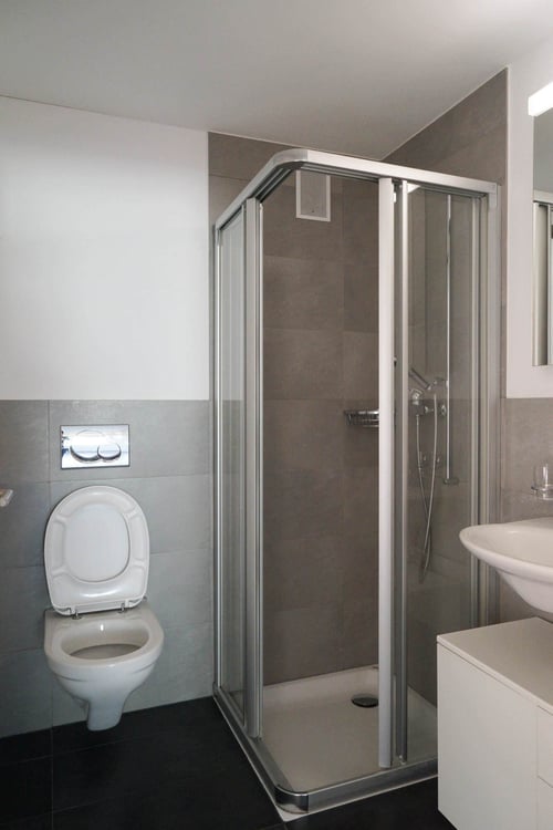 Gebäude zum Wohlfühlen: Grosszügige 1.5 Zimmer-Wohnung im Eigentumsstandard mit Blick ins Grüne 10