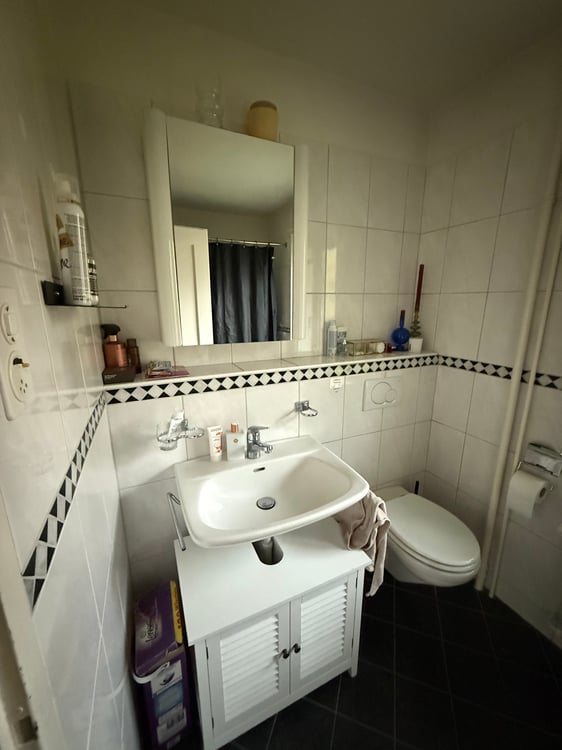 Mobilierte 2.5-Zimmer-Wohnung zur befristeten Anmietung. 3