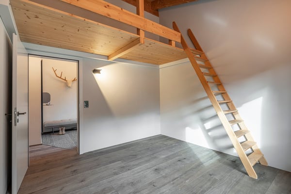 1.5-Zimmer-Dachwohnung. Zweitwohnung. Design trifft auf Geborgenheit 13