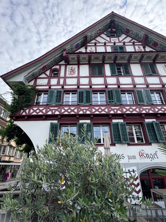 Charmante 1.5-Zimmer-Wohnung im Zentrum von Küssnacht am Rigi 1