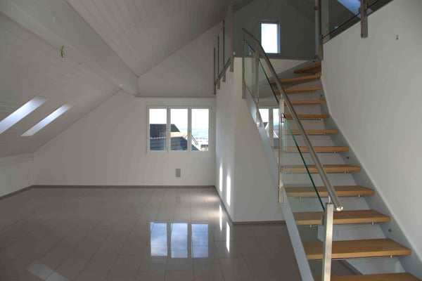 grosse, helle 1.5 Zimmerwohnung mit Galerie 1