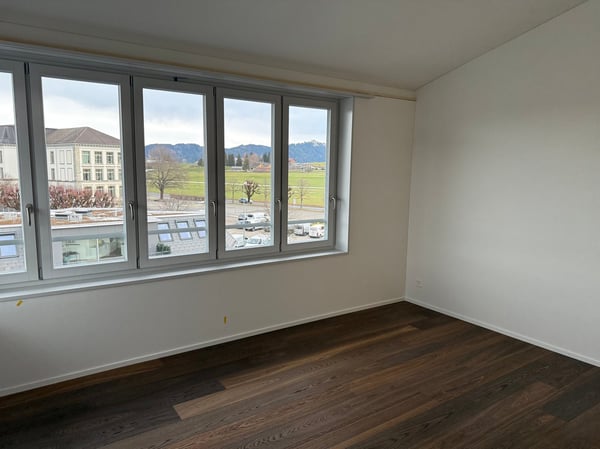 Moderne 1.5-Zimmer-Neubau-Wohnung mit Aussicht in Einsiedeln 7