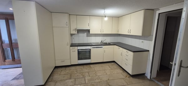 Schöne und helle 1-Zimmer-EG-Wohnung an zentraler Lage im landschaftlichen Schupfart 6