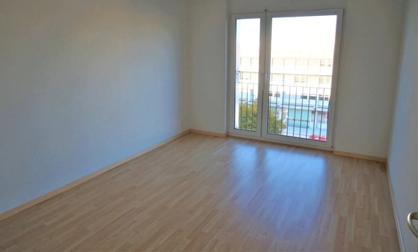 1.5 Rooms Apartment in Zurich Seebach - From Feb 2026 4