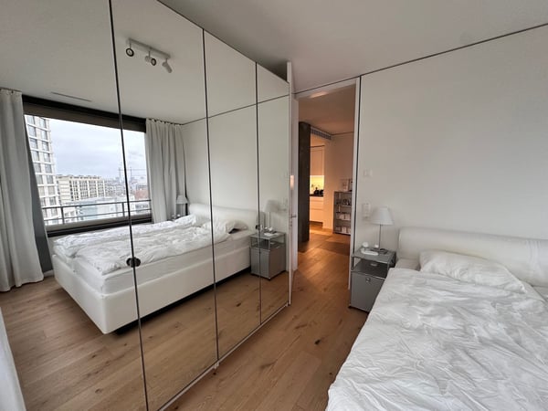 Moderne 1.5-Zimmer-Wohnung mit Terrasse/Loggia in Zürich Oerlikon 5