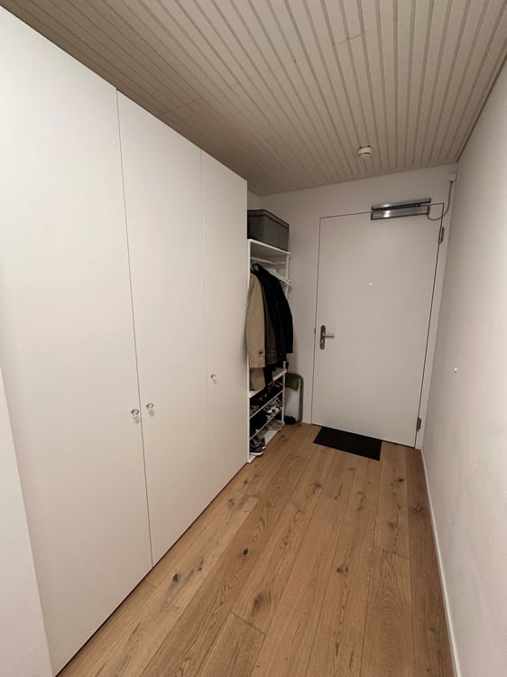 Moderne 1.5-Zimmer-Wohnung mit Terrasse/Loggia in Zürich Oerlikon 8
