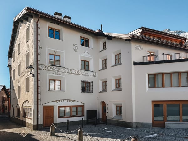 CHESA BOTT SAMEDAN - Luxuriöse 1.5 Zimmer Wohnung 1