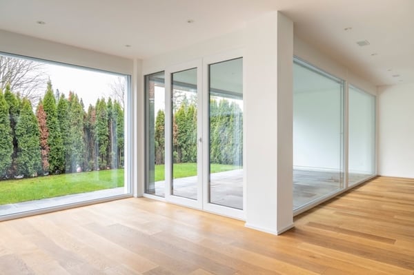 Moderne 1.5-Zimmer-Wohnung mit Gartensitzplatz und Rasenfläche 3