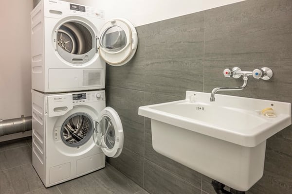 Moderne 1.5-Zimmer-Wohnung mit Gartensitzplatz und Rasenfläche 12