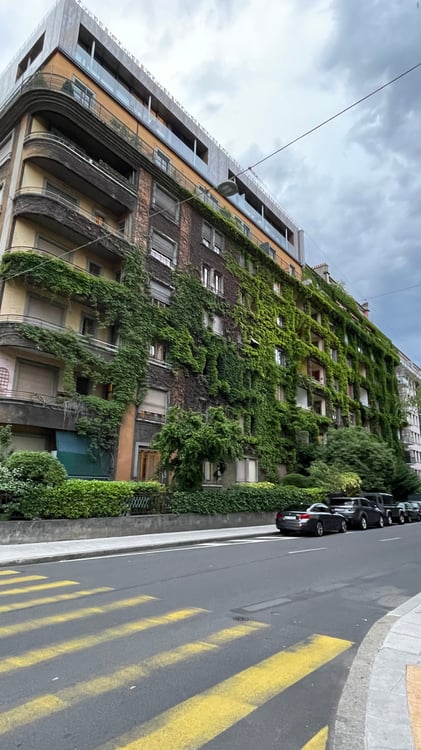 Stunning 1.5-room apartment in Geneva's Champel district 1