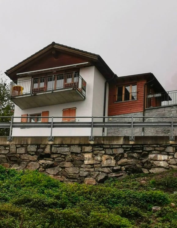 Casa di montagna con vista panoramica a Osco 5