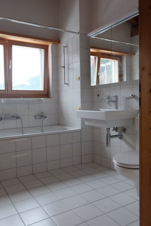 Charmante 1.5-Zimmer-Dachwohnung mit Bergblick in Andeer 12