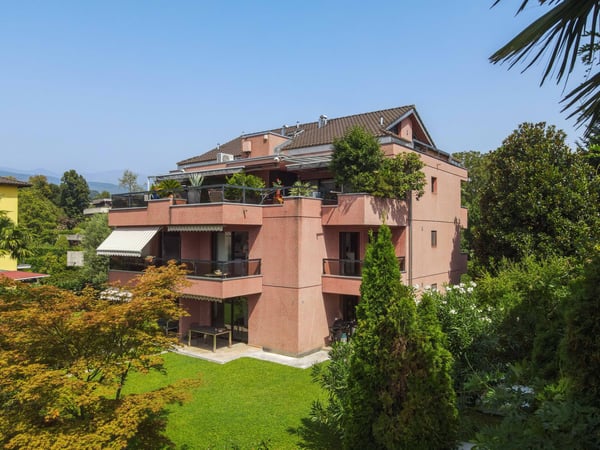 Appartamento 1.5 locali con 3 balconi in contesto tranquillo e nel verde 1