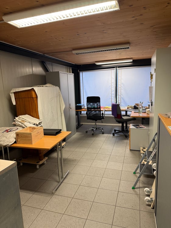 Per Juli 2026 zu vermieten in Meilen im Gewerbegebiet Rotholz Seestrasse 1011 4