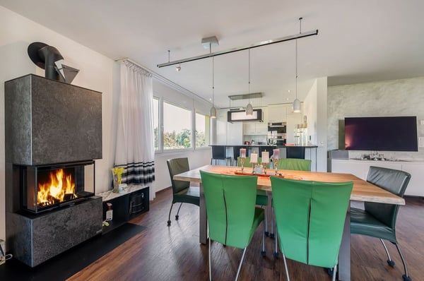 Sonnige Wohnung mit Wintergarten, Schwedenofen und hochwertigem Ausbau 3