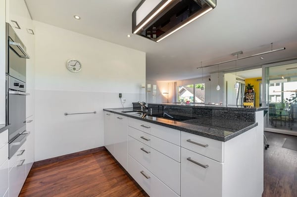 Sonnige Wohnung mit Wintergarten, Schwedenofen und hochwertigem Ausbau 6