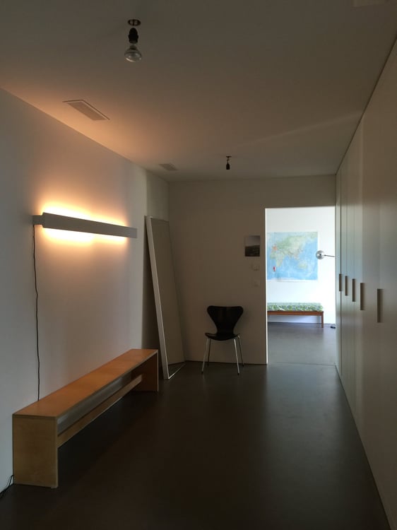 Spacious 1.5-room apartment (160 m²) with large loggia & stunning view next to Europaallee 11