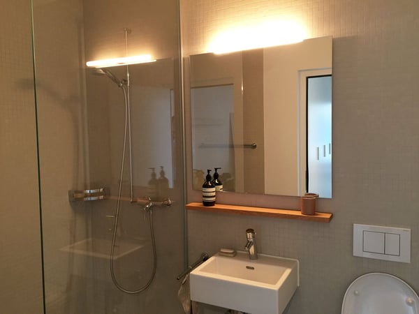 Spacious 1.5-room apartment (160 m²) with large loggia & stunning view next to Europaallee 8