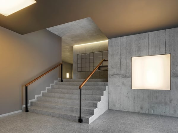 Spacious 1.5-room apartment (160 m²) with large loggia & stunning view next to Europaallee 19