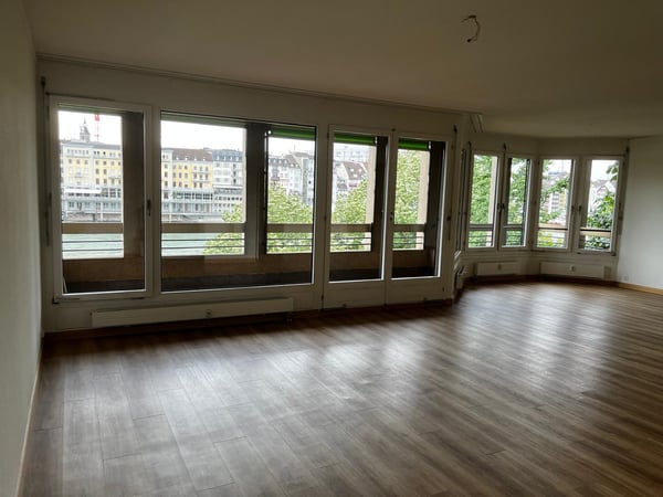 Grosszügige 1.5-Zimmer-Wohnung mit Rheinblick am Unterer Rheinweg 1