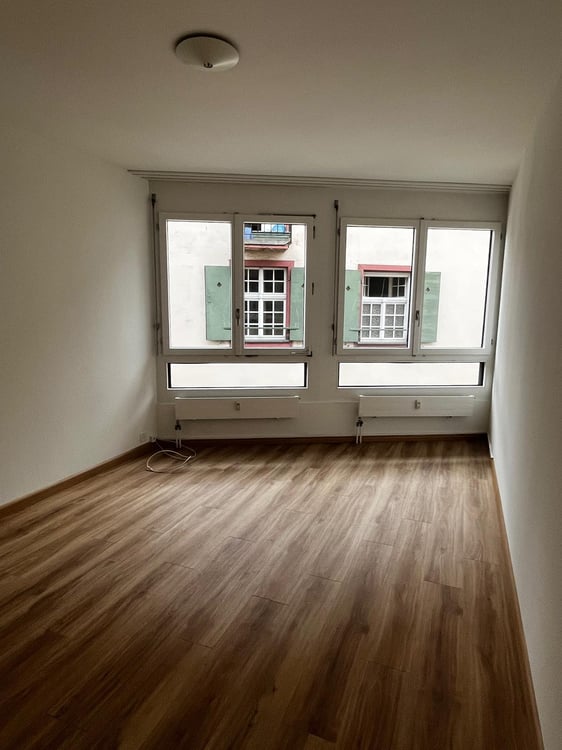 Grosszügige 1.5-Zimmer-Wohnung mit Rheinblick am Unterer Rheinweg 12