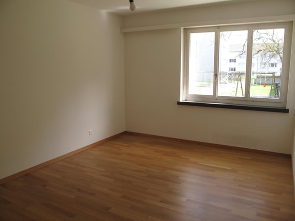 Schöne 1-Zimmer Wohnung mit Balkon / Sicht auf Bäume 4